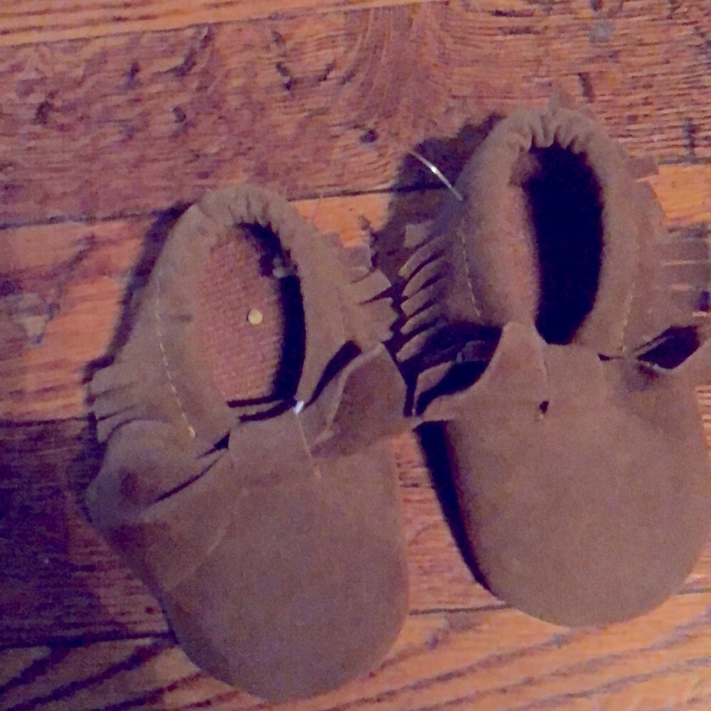 Brown Indian moccasin booties size 3 to 6 months